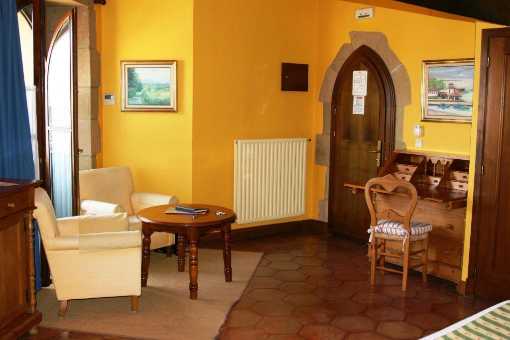 Hotel Palacio Obispo Hondarribia Quarto foto